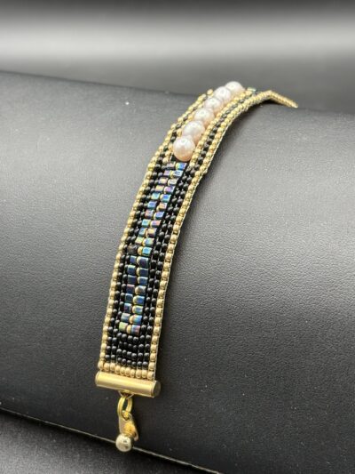 Black and Gold Seed Bead by Nancy Leicht NanC19