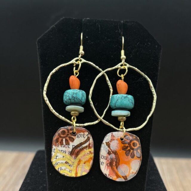 Orange Heart Bead Gold Tone Circle by Sharon Gilham SCS307E